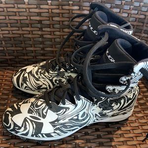 Under Armor (Boys) Cleats